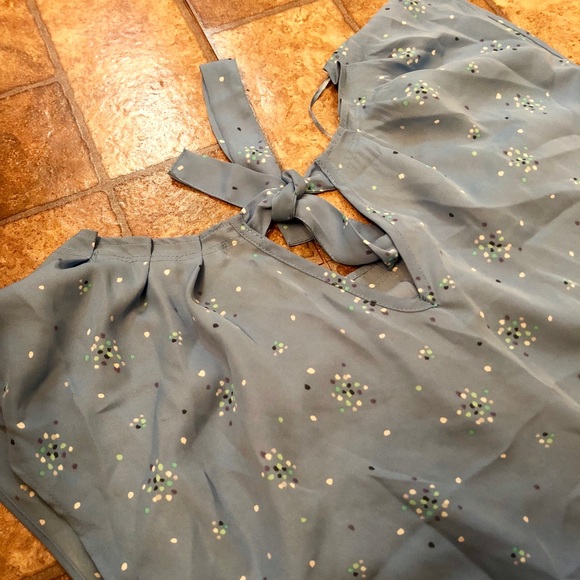 🌻3/$20🌻 Lauren Conrad blouse xs blue - Picture 5 of 6